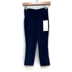 NWT! LULULEMON Swift Speed HR Crop 21” Navy 4